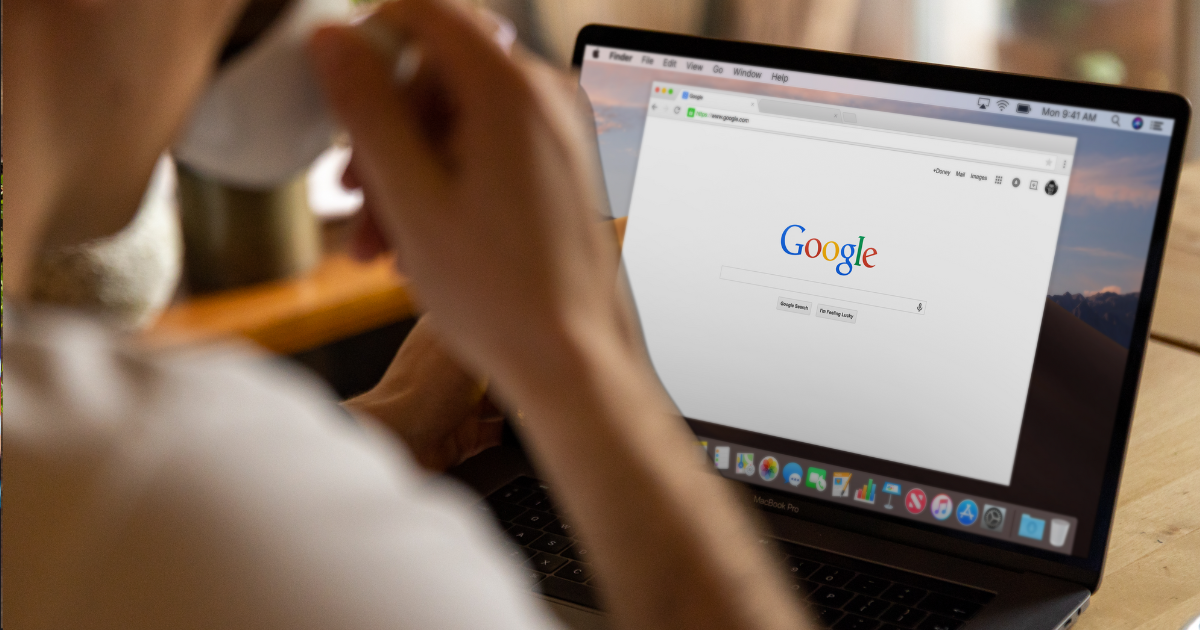 Captura de tela do Google Search Console mostrando o painel de visão geral com gráficos de desempenho de pesquisa e rastreamento de erros.